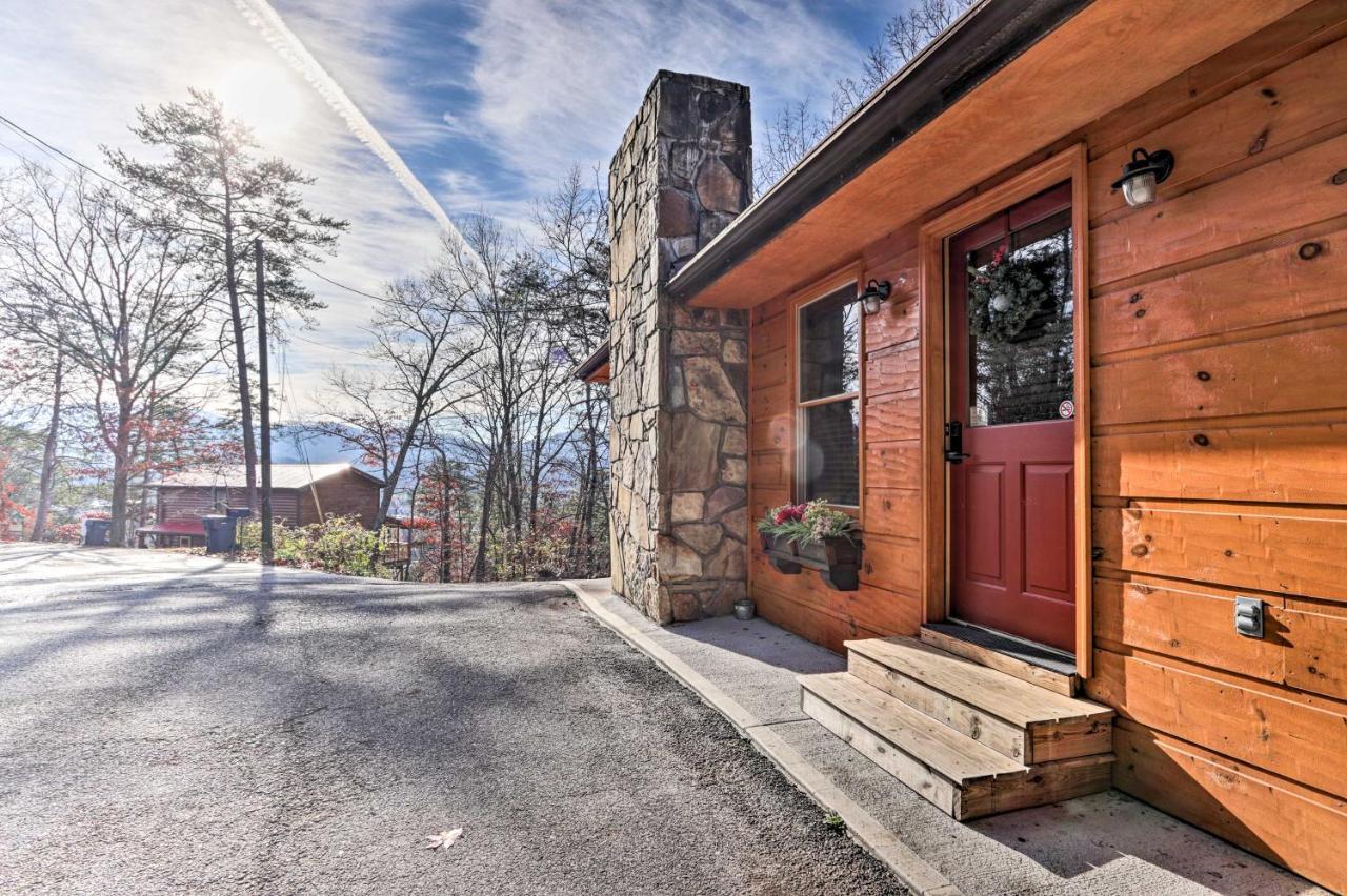 Luxe Cabin With Hot Tub, Theater, Pool Table, Arcade Pigeon Forge Dış mekan fotoğraf