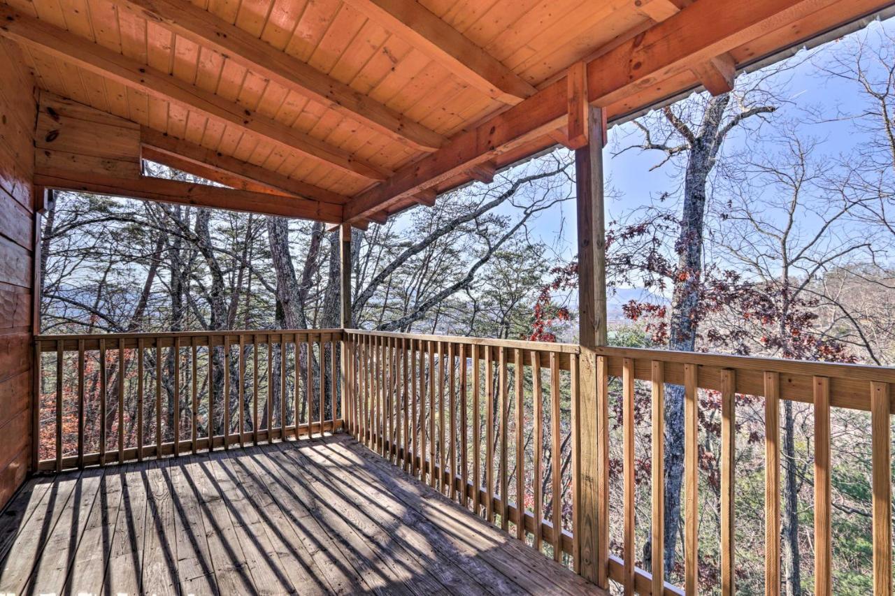 Luxe Cabin With Hot Tub, Theater, Pool Table, Arcade Pigeon Forge Dış mekan fotoğraf